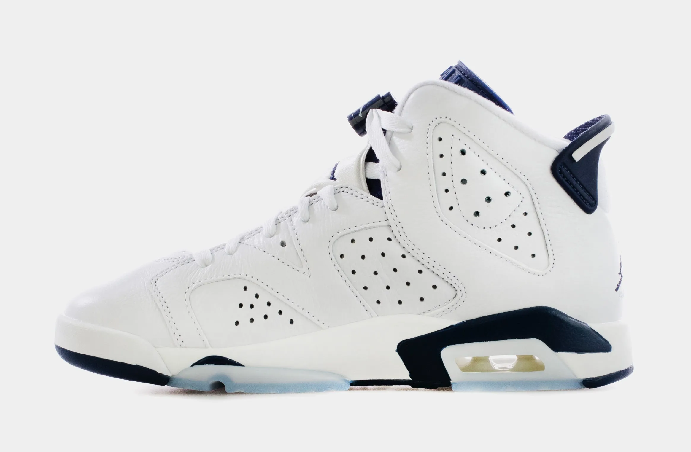 Air Jordan 6 Midnight Navy Grade School Lifestyle Shoes (White/Navy Blue)