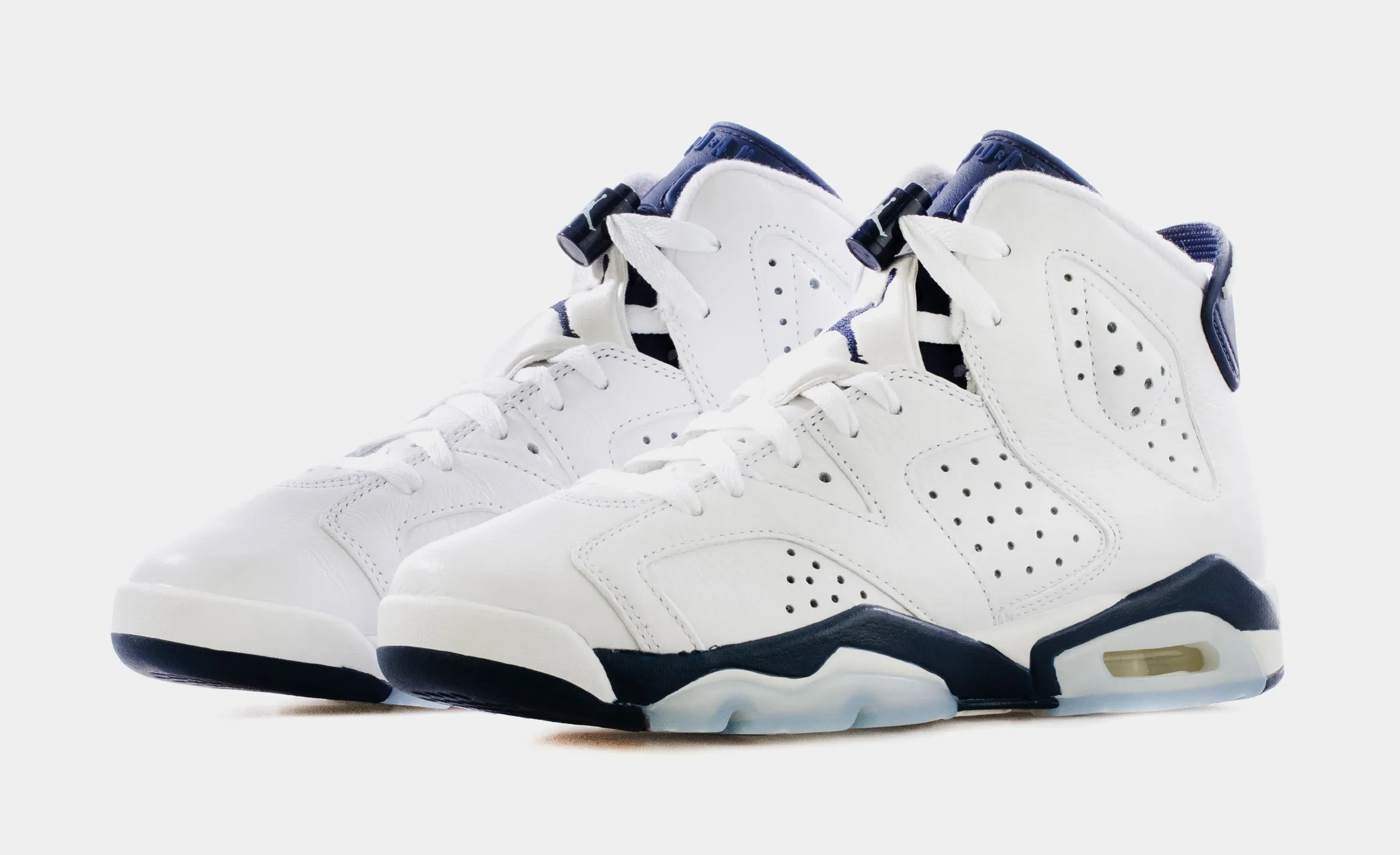 Air Jordan 6 Midnight Navy Grade School Lifestyle Shoes (White/Navy Blue)