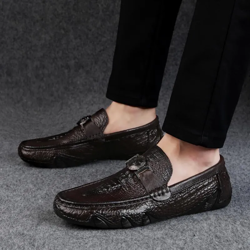 Beanie shoes with crocodile pattern