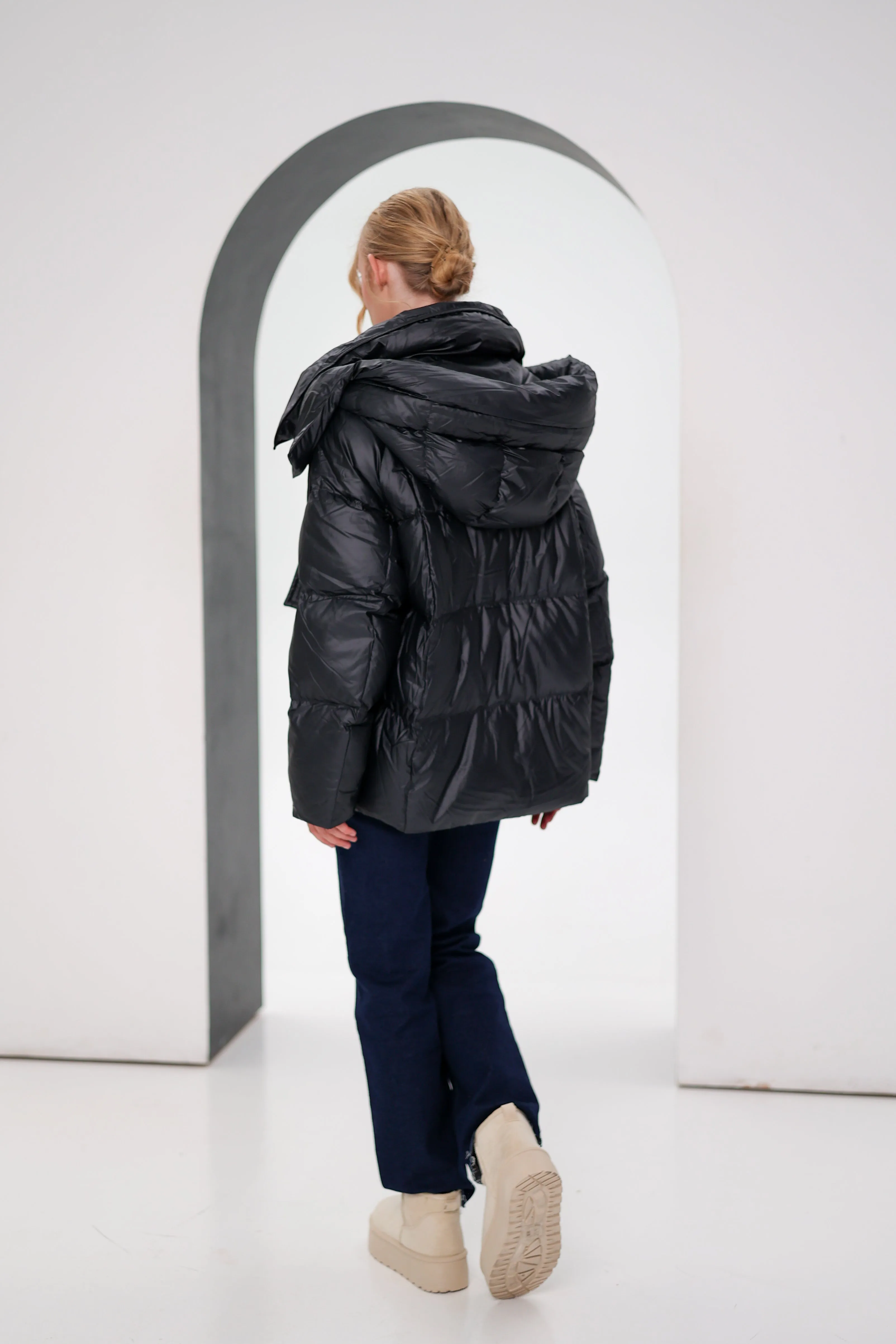 FeatherLite Relaxed Down Puffer in Black