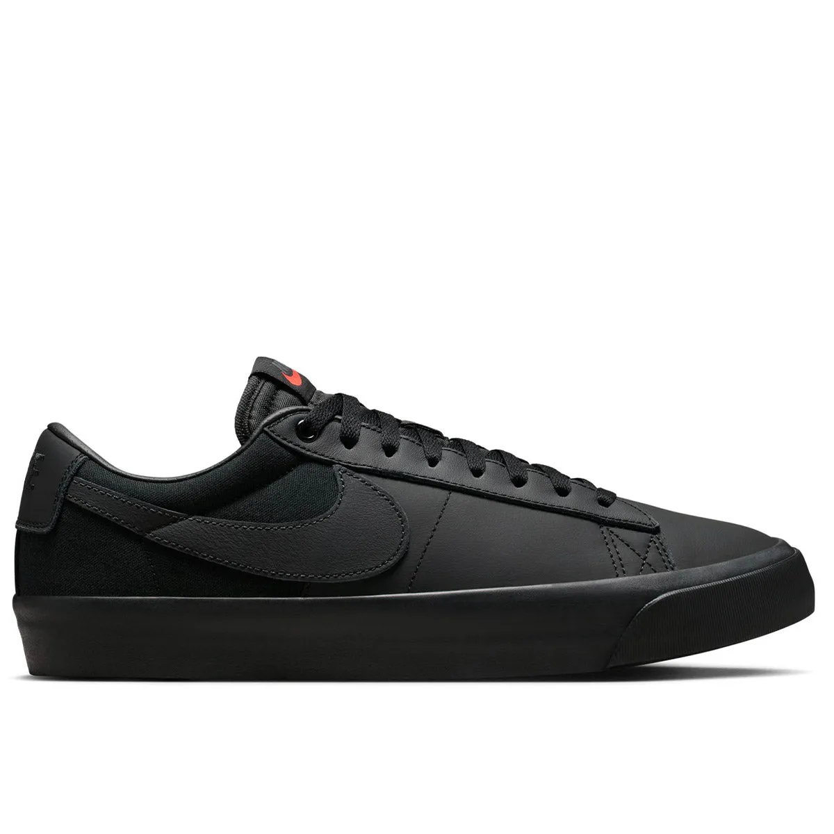 Nike SB - Blazer Low Pro GT ISO Shoes Triple Black