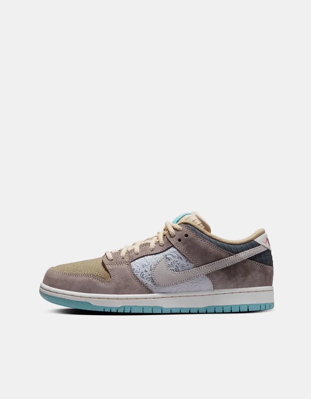 Nike SB Dunk Low Pro WC Skate Shoes - Baroque Brown/Summit White-Sanddrift-Dk Smoke Grey-Paradise Aqua-Dragon Red