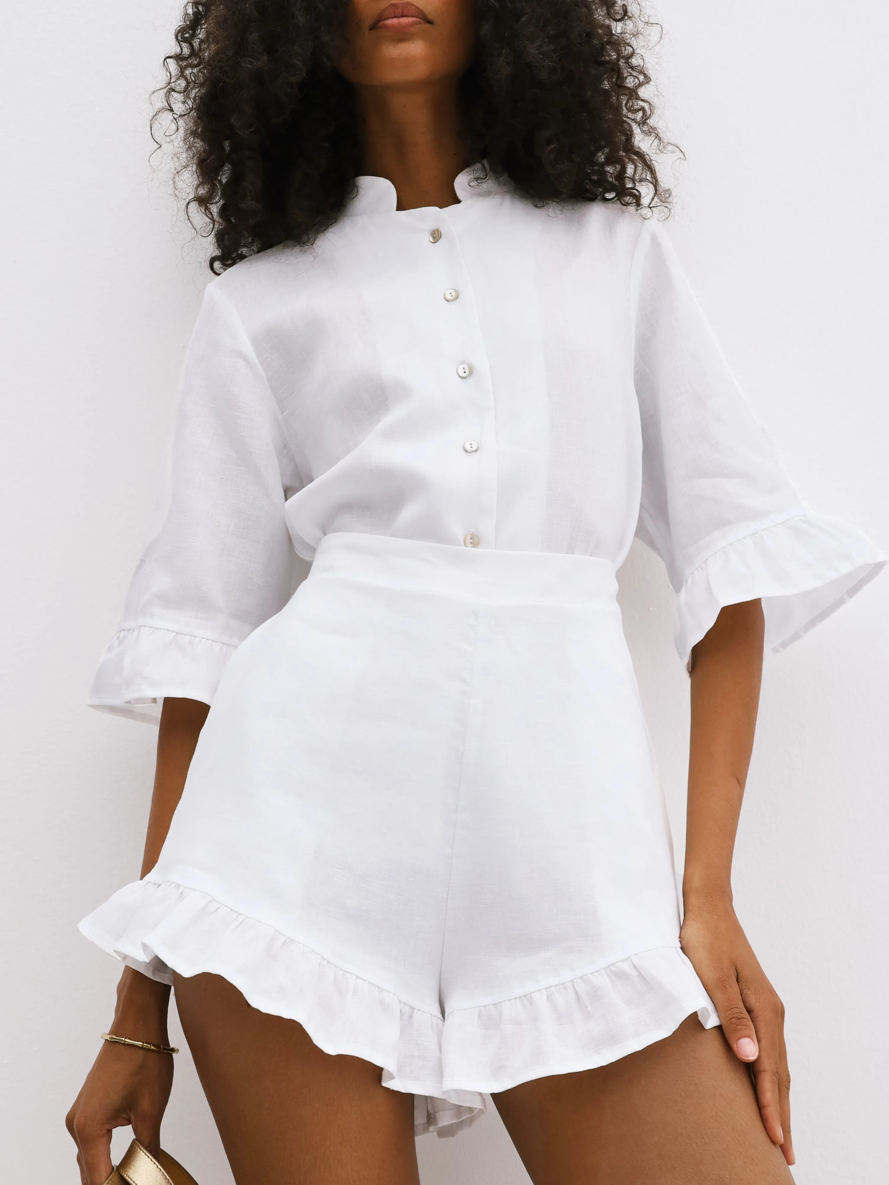 Riviera Linen Frill Edge Short | White