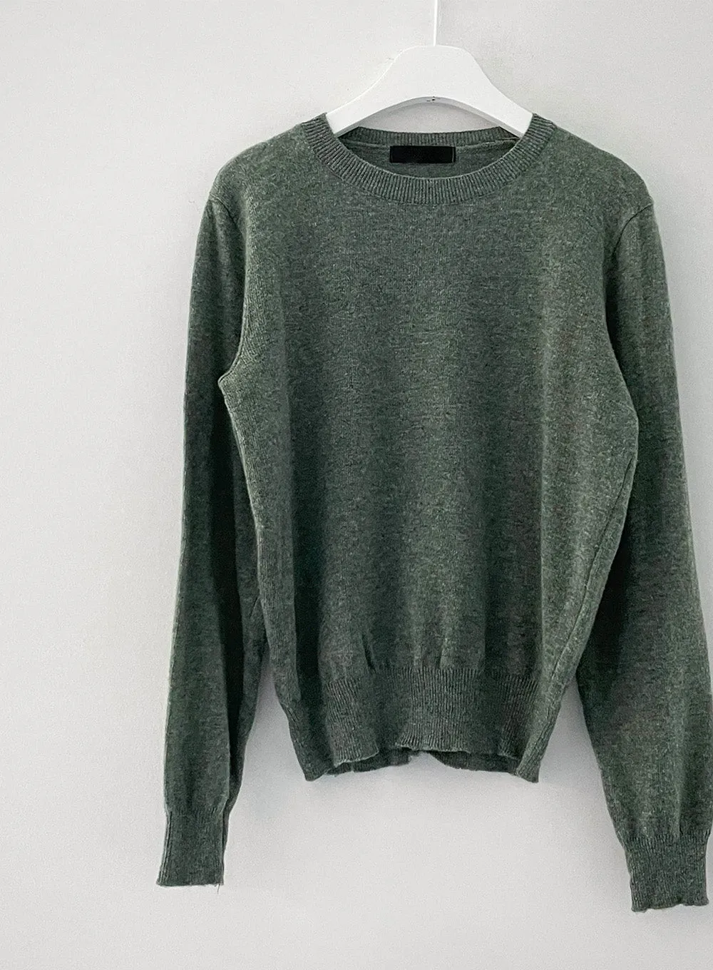 Round Neck Cashmere Knit Top