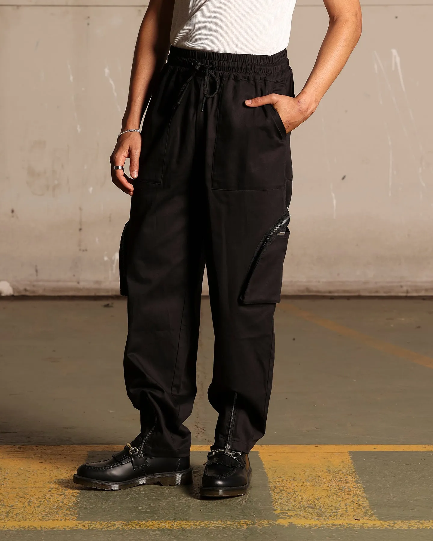 Saint Morta Gallery Zip Cargo Pants Black