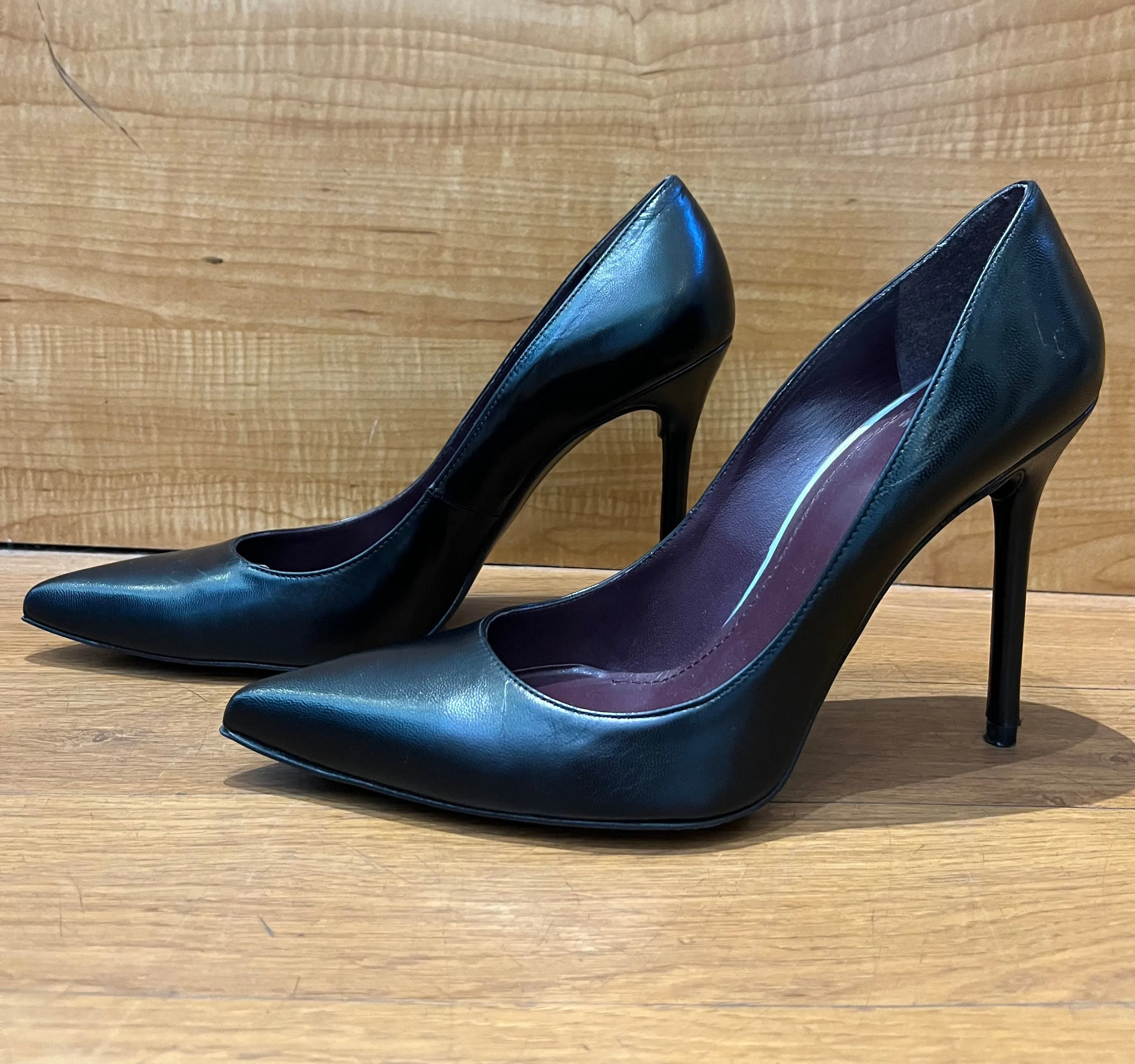 Stuart Weitzman Heel- Size 8.5