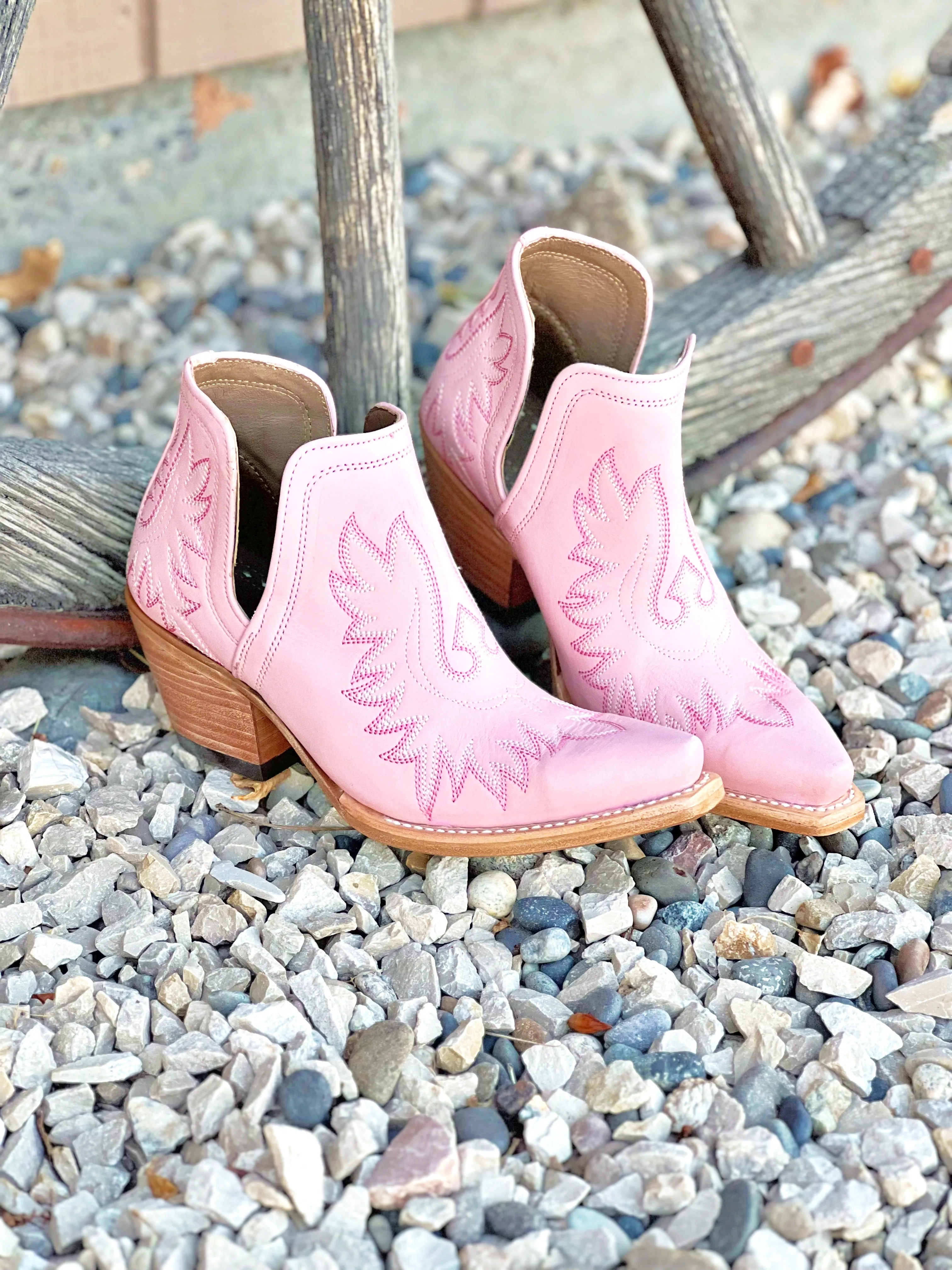 The Dixon Boot in Powder Pink