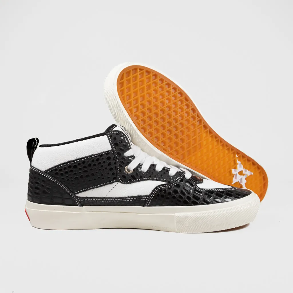 Vans - Carpet Company Skate Half Cab Shoes - Black / Marshmallow